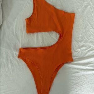Edikted Vibrant Orange One-Shoulder Bodysuit